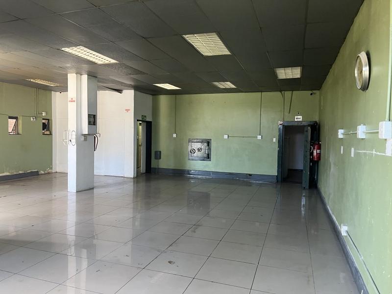 To Let Commercial Property for Rent in Paarden Eiland Western Cape